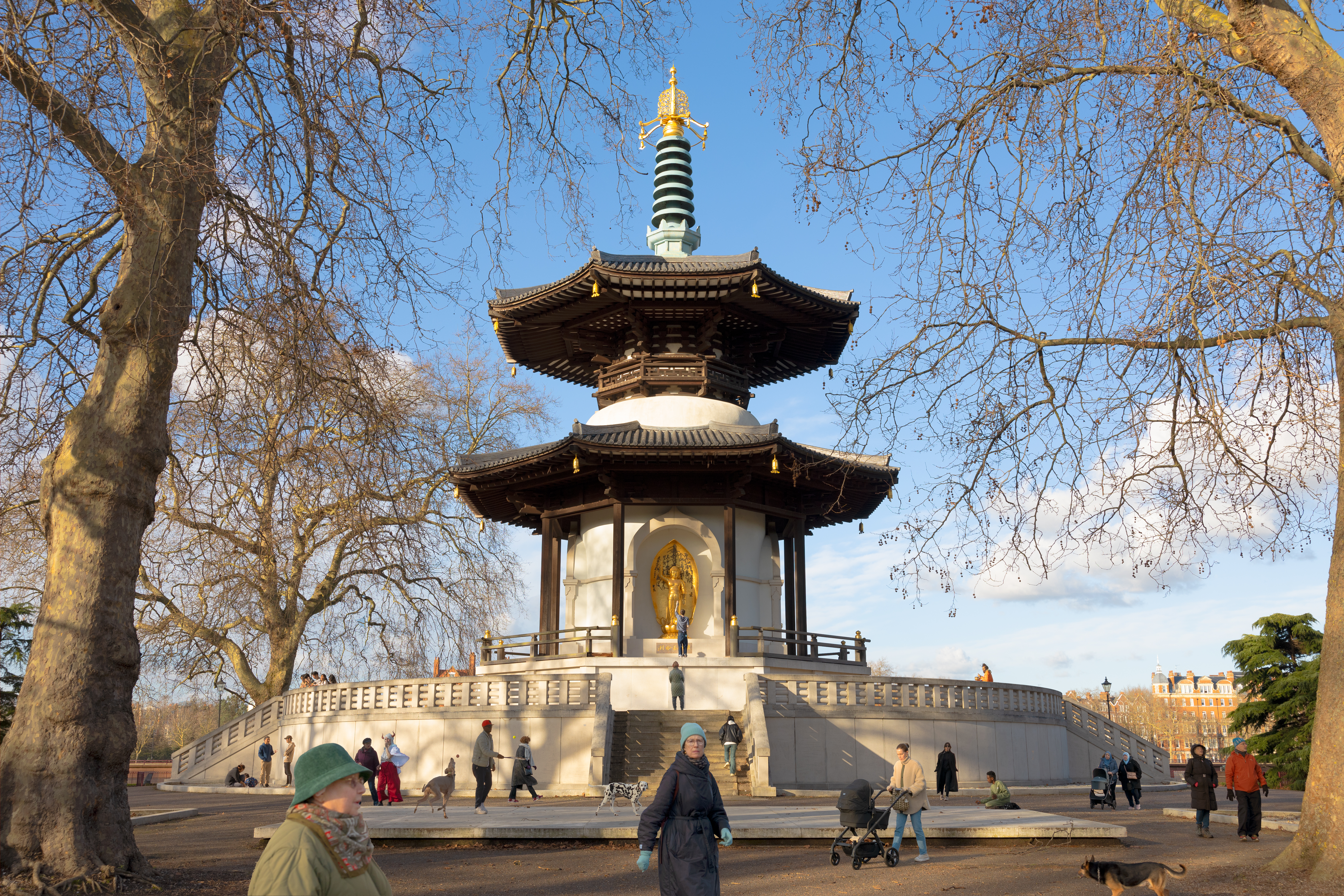 10.London Peace Pagoda.jpg