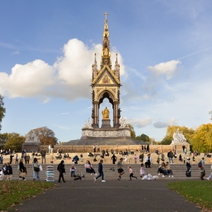 Who’s watching the monument?