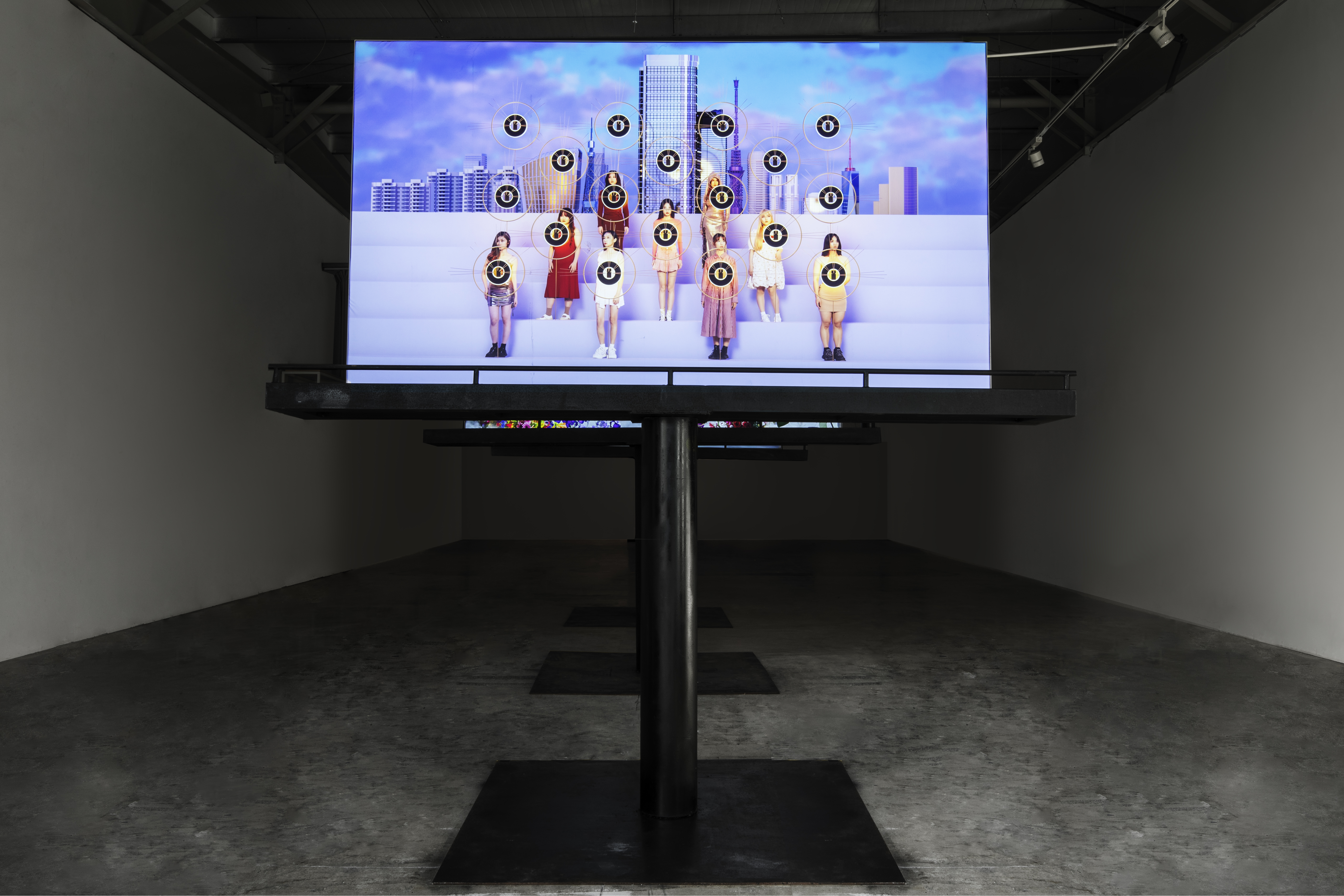 Commodities and Idols(图1)